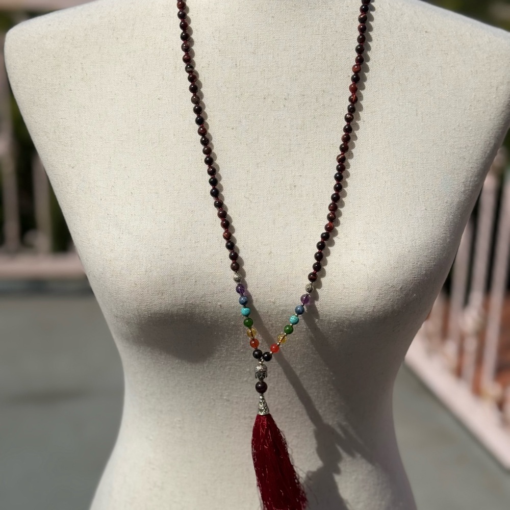 6mm 108 Natural Garnet Mala Bead Necklace With 7 Chakra Stone